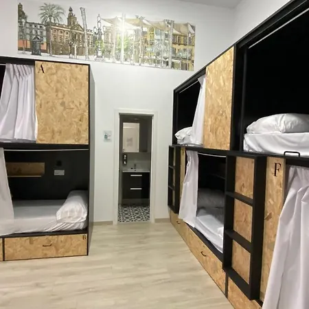 Planeta Hostel *