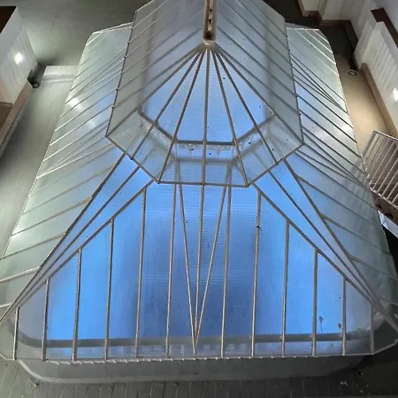 Planeta Ostello *